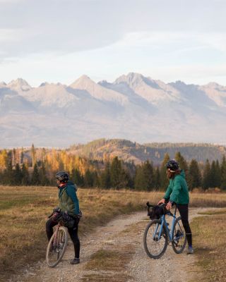Zatiaľ čo v niektorých zemepisných šírkach uzatvárajú sezóny my gringos z @gravyee.cc sme navrstvili vrstvy a vydali sa...